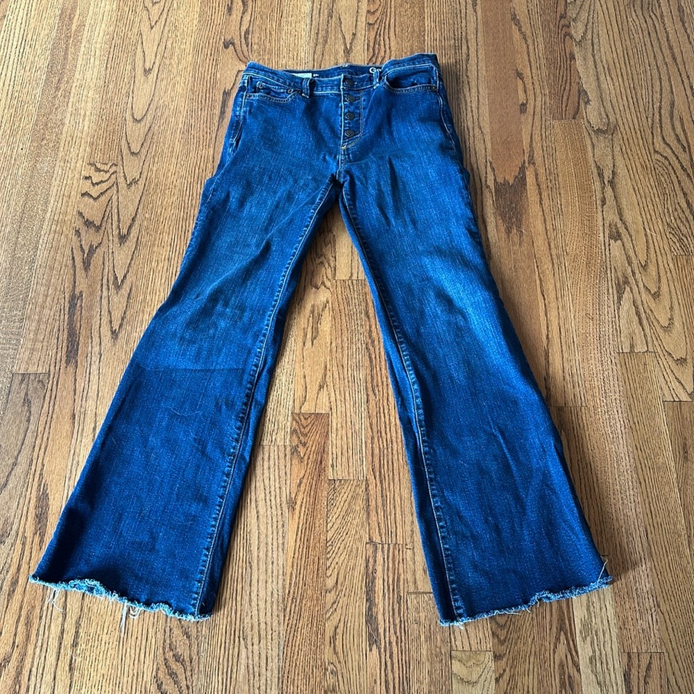 Gap authentic Flare high rise jeans. Size 29r